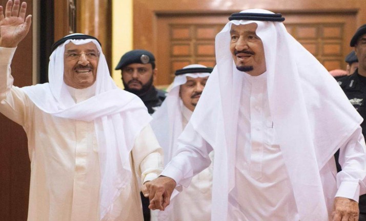 بعد دخوله المستشفى.. الملك سلمان يتلقى اتصالا من أمير الكويت