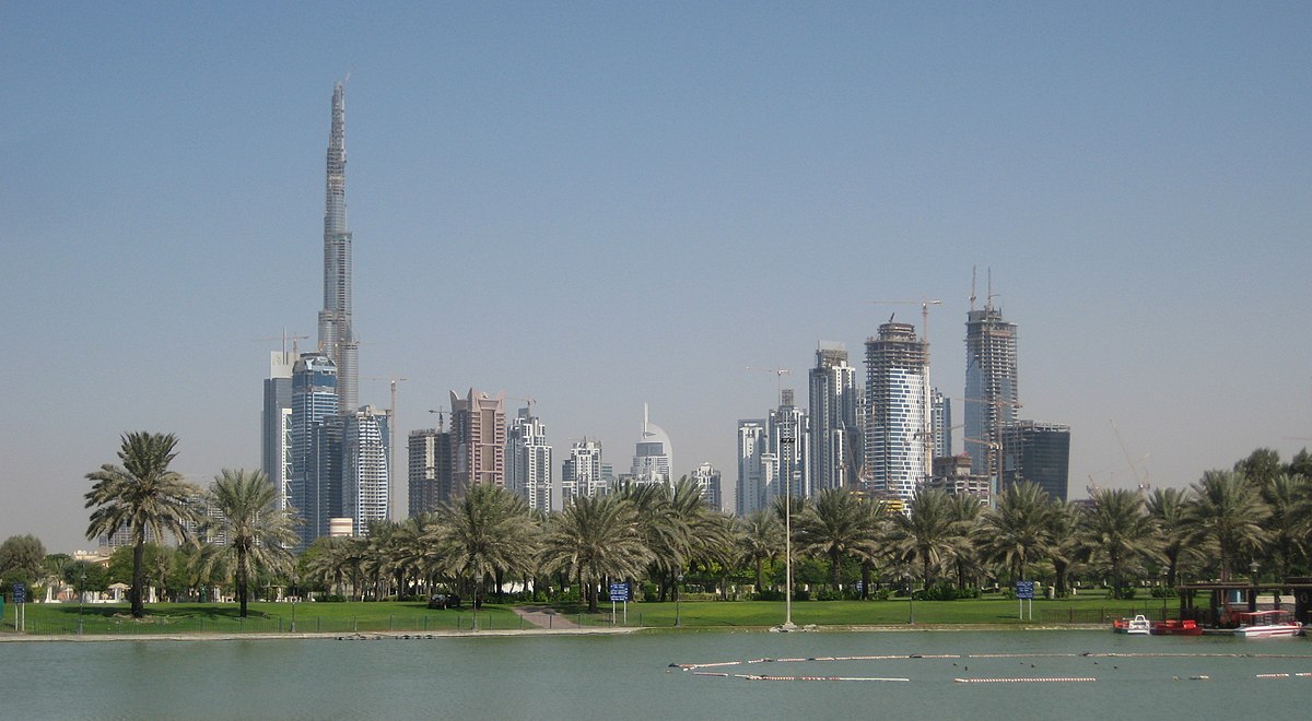 1200px Downtown Burj Dubai and Business Bay seen from Safa Park