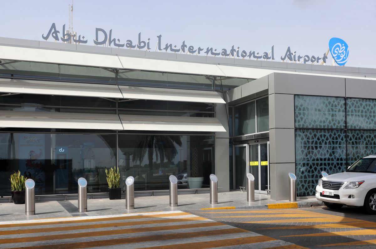 1200px 13 08 06 abu dhabi airport 15