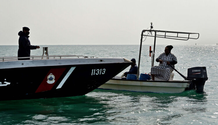 البحرين تقول إن ملف الصيد والصيادين عالق مع قطر