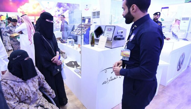 السعودية تتوعد بطرد أي وافد يتورط بهذا الفعل ووضعه على "القائمة السوداء"