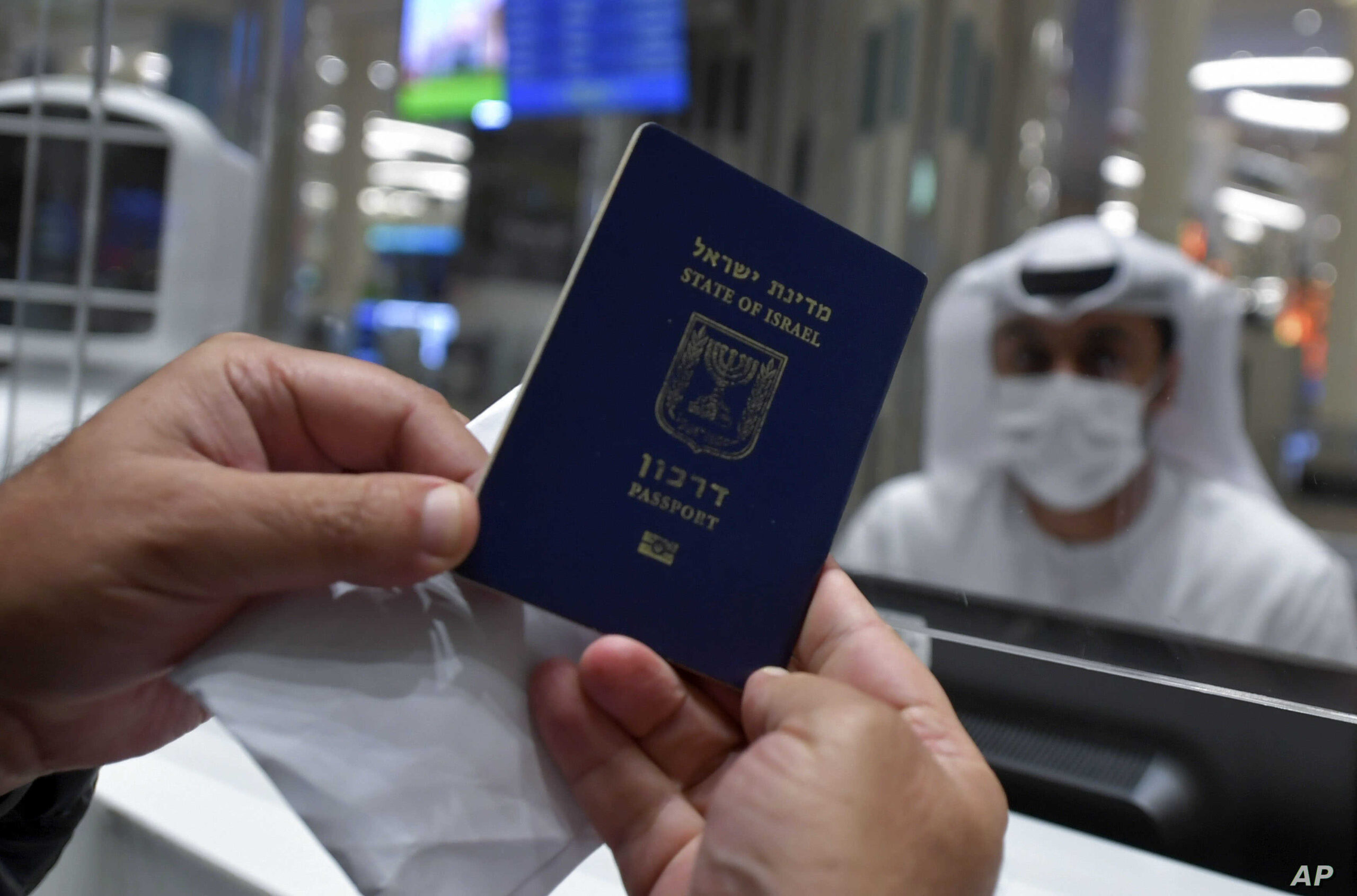 فضيحة.. إسرائيل تنصح مواطنيها عدم السفر إلى الإمارات لتفشي كورونا وكذب إحصاءاتها
