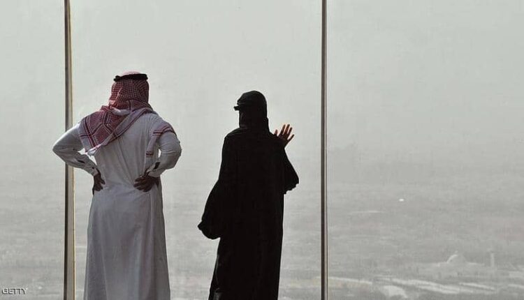 الحرارة بإحدى دول الخليج تصل لنصف درجة الغليان