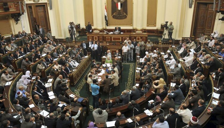 الإمارات تتسبب بمشادات في مجلس النواب المصري