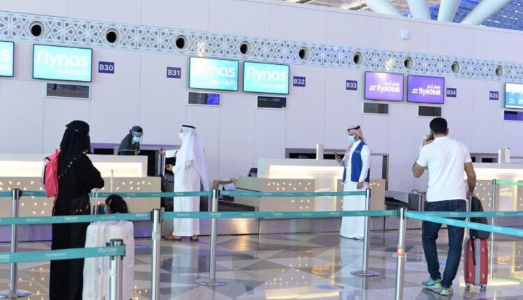 قرار جديد للسلطات السعودية يتعلق بالوافدين وتأشيرات الزيارة والخروج والعودة