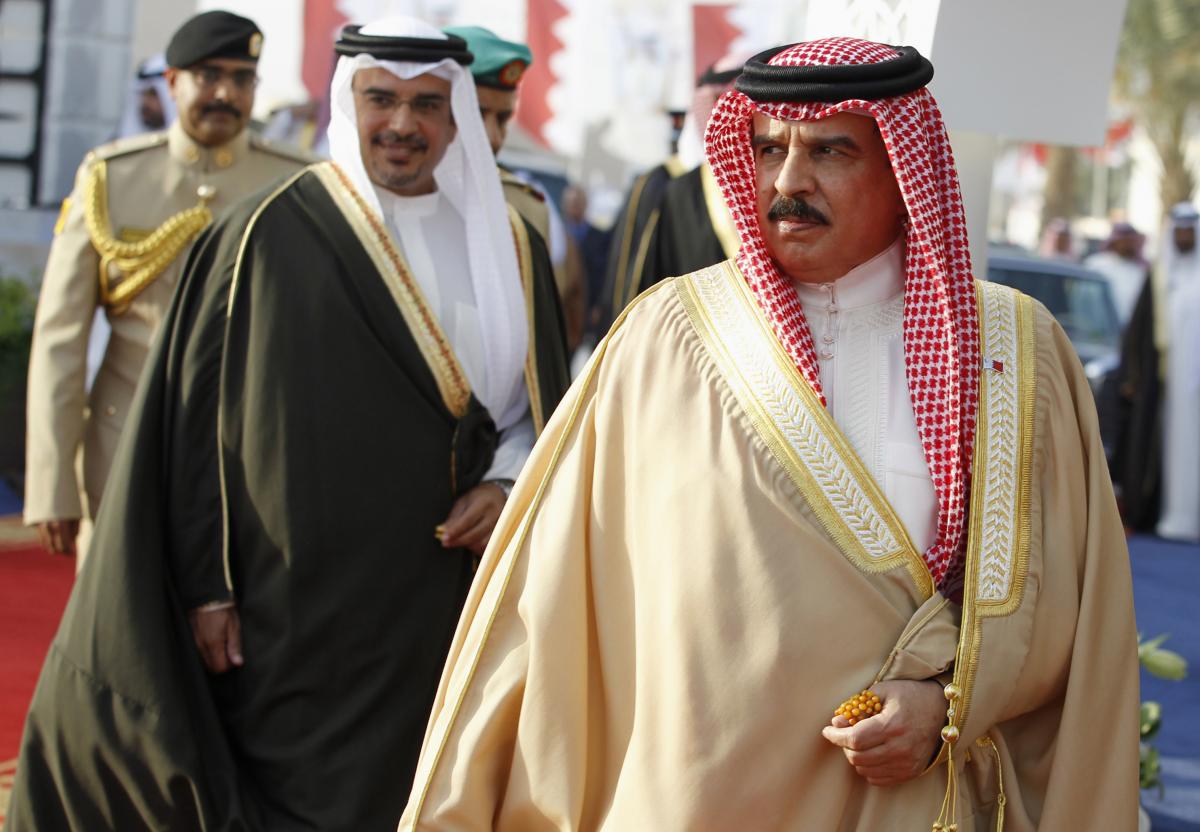 ملك البحرين وولي عهده