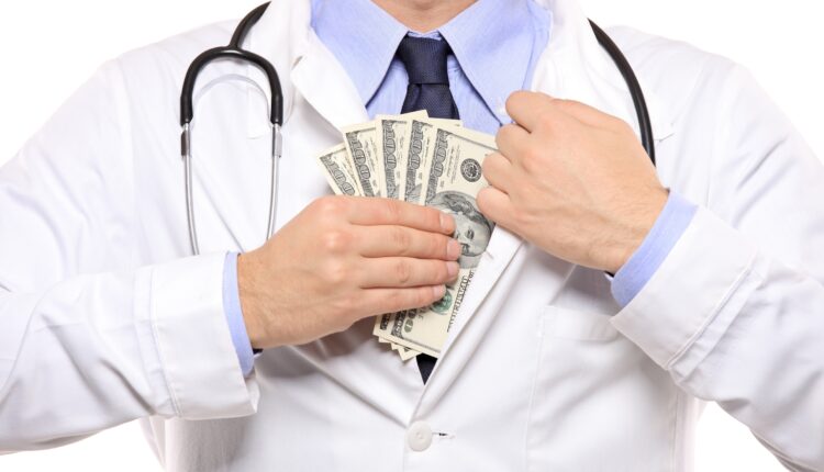 فتح باب القبول لبرنامج مساعد طبيب أسنان ينتهي بالتوظيف.. والراتب المتوقع