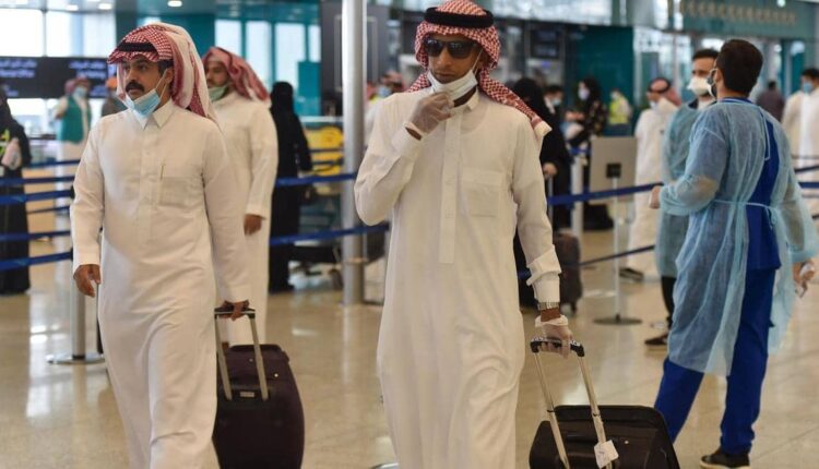 الداخلية السعودية تعلن عن عقوبة مغلظة لمن كسر حظر السفر إلى الإمارات