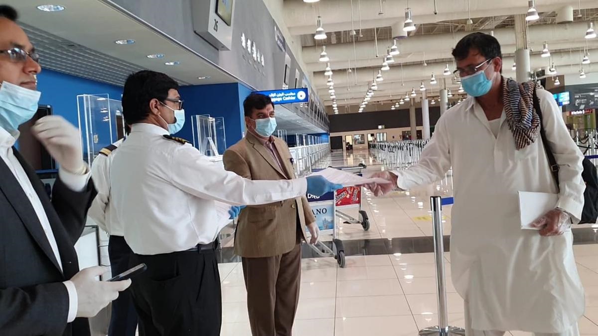 السلطات السعودية حظرت السفر إلى الإمارات دون أخذ موافقة منها