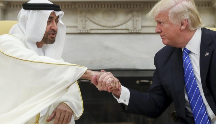 هذا ما فعله.. العدل الأمريكية تعتقل حليف ترامب ورئيس لجنة تنصيبه لتآمره لصالح الإمارات