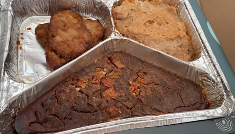 بالصور| فضيحة.. فشل كبير بترتيب موسم حج لـ60 ألفا فقط.. توزيع وجبات سيئة للغاية