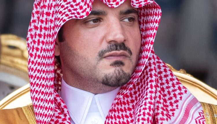 وزير الداخلية السعودي يتوعد بالتعامل بحزم وصرامة