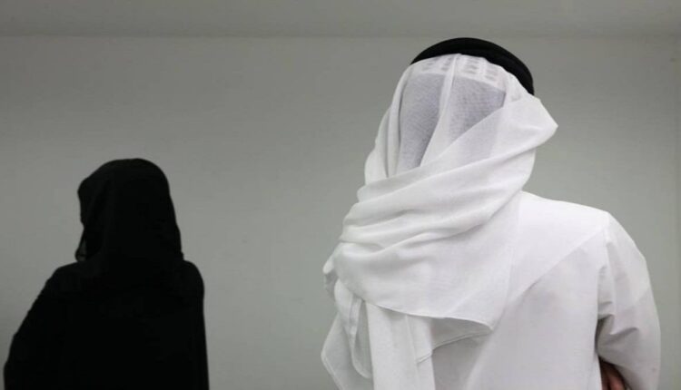 تقرير يكشف حقائق صادمة.. ابن سلمان يدمر مستقبل شباب السعودية ويدفعهم لزواج المسيار