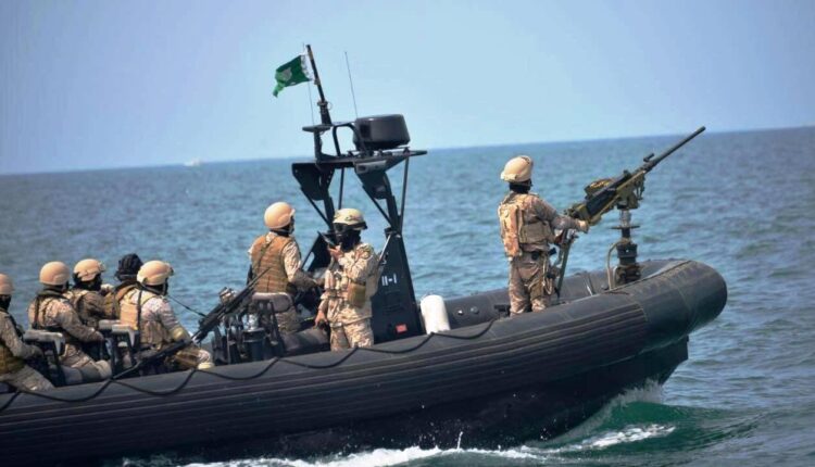 صحيفة أوتلوك إنديا: السعودية والإمارات والبحرين تستنجد بالبحرية الهندية