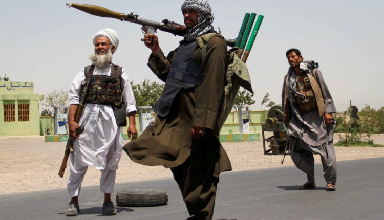 دولة خليجية تدعو رعاياها لمغادرة أفغانستان فورا بسبب التطورات المتلاحقة