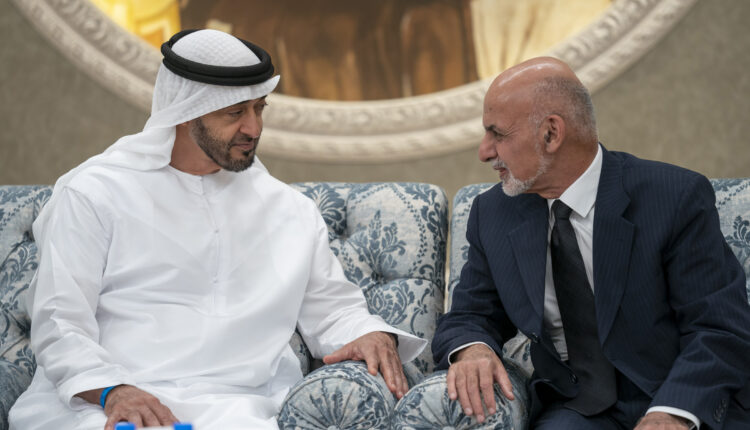 وول ستريت جورنال: الرئيس الأفغاني هرب إلى الإمارات وبحوزته أموالا كبيرة اختلسها