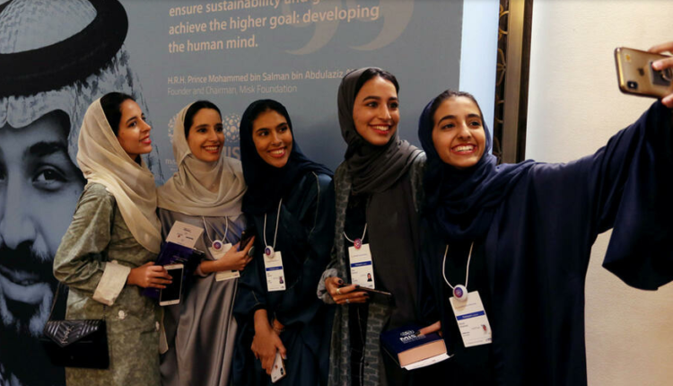 مجلة ذا ويك الأمريكية: إصلاحات ابن سلمان ليست سوى مجرد دعاية