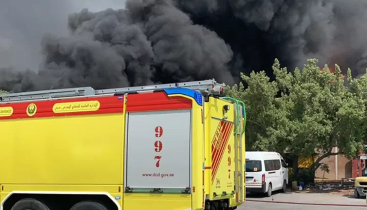 شاهد| حريق هائل بمصنع بلاستيك في منطقة جبل علي بإمارة دبي
