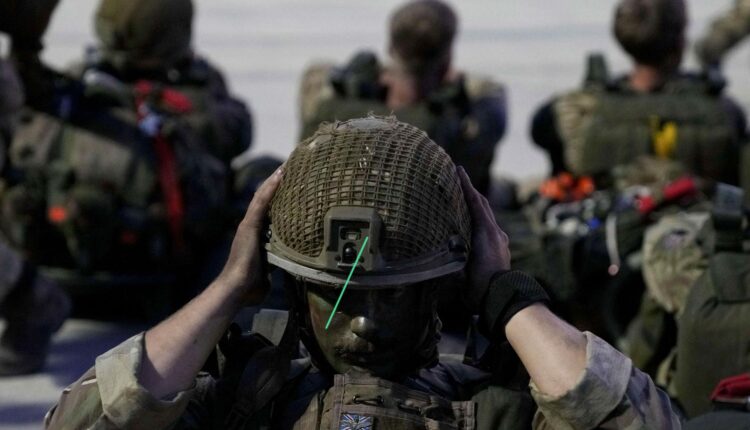 تفاصيل جديدة عن الهجوم على سفينة إسرائيل قبالة عمان.. قوة بريطانية خاصة باليمن