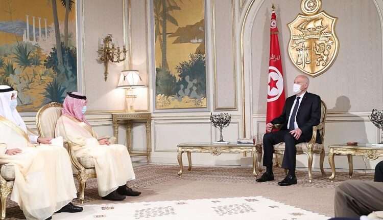 بعد اتصال الملك سلمان بقيس سعيد.. الوزير القطان بتونس.. ماذا تريد السعودية؟