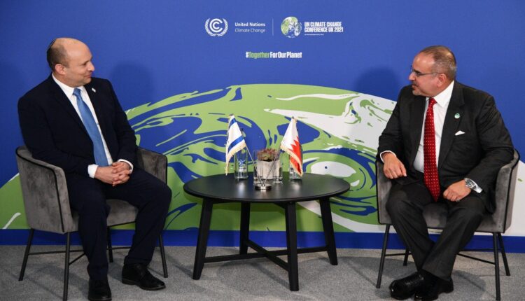 صحيفة عبرية تكشف: ولي عهد البحرين سيزور إسرائيل بداية 2022