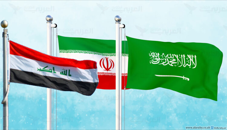 بعد توقفها لأشهر.. عبد اللهيان يكشف عن استعدادات لجولة مفاوضات جديدة مع السعودية طهران- خليج 24| كشف وزير الخارجية الإيراني حسين أمير عبد اللهيان عن استعدادات تجري لعقد جولة مفاوضات جديدة مع السعودية. وذكر عبد اللهيان في تصريح صحفي اليوم الاثنين أن جولة جديدة من المفاوضات مع السعودية يجري الإعداد لها. وجاء إعلان وزير الخارجية الإيراني بعد أيام من إصدار السعودية تأشيرات ل3 دبلوماسيين إيرانيين لتمثيل طهران بمنظمة التعاون الإسلامي. ويوم الخميس الماضي، شكر عبد اللهيان الرياض على إصدار التأشيرات خلال مؤتمر صحفي مع نظيره العراقي فؤاد حسين. وكانت جولات التفاوض بين الجانبين قد توقفت مؤخرا لعدة أشهر، حيث كانت قد انطلقت في شهر أبريل الماضي في بغداد. غير أن وفدين أمنيين من السعودية وإيران التقيا في العاصمة الأردنية عمان بداية شهر ديسمبر الجاري. وفي 20 ديسمبر، هاجم المتحدث باسم وزارة الخارجية الإيرانية سعيد خطيب زاده، السعودية. وأكد حينها أن إجراء مزيد من المحادثات يتوقف على “جدية” الرياض. وقال “خطيب زادة” في مؤتمر صحفي: إنه “لم يحدث أي تطور جديد في مفاوضاتنا مع السعودية”. وأشار إلى أن “الجولة الخامسة من مفاوضاتنا مع السعودية لم تنطلق بعد”. وذكر أن دردشة عابرة بين وزير الخارجية حسين أمير عبد اللهيان ونظيره السعودي، فيصل بن فرحان حصلت على هامش اجتماع منظمة التعاون الإسلامي”. وقال المعهد الدولي للدراسات الاستراتيجيةIISS إن السعودية تواجه مأزقًا حرجًا بمحادثاتها مع إيران، لأنه حتى حال إبرام تفاهم، فإن الأولى تفتقر لقدرة مراقبة امتثال طهران لشروطه. وأكد المعهد في تقرير أن الرياض تدرك أن نفوذها محدود جدًا على إيران، فهم غير قادرين على تغيير سلوكها الإقليمي. وأشار إلى أن الجهود الدبلوماسية الأخيرة نحو خفض التصعيد بين السعودية وإيران عبارة عن عملية هشة وغير مؤكدة. ونبه المعهد إلى أن جماعة أنصار الله “الحوثيين” ليس لديهم أي مصلحة في التوصل لاتفاق بين السعودية وإيران. وأوضح أنهم لايزالون يعارضون وقف إطلاق النار كبادرة حسن نية. وبين أن المفاوضات الدولية الهشة حول البرنامج النووي الإيراني قد تنهي المحادثات السعودية الإيرانية. ولفت إلى أن طهران تصر “على المزيد من التنازلات الدولية”. وتندر القيادي في جماعة “أنصار الله” (الحوثي) “محمد علي الحوثي” من عقد السعودية وإيران جلسة محادثات في الأردن. وكتب “الحوثي” تغريدة عبر موقع “تويتر”: “ندين ما تقوم به السعودية من انتهاكات للحضن العربي، بالحوارات المتتالية مع جمهورية إيران”. وقال: “هذا الانتهاك السافر يعبر عن نوايا مبيتة لا تتوافق مع بيانات وقمم الجامعة العربية ومجلس التعاون”. وأضاف “الحوثي”: “أدعو بقية حماة الحضن العربي إلى إدانة ما قامت به السعودية من لقاء مع إيران بالأردن”. وتوعد مسلحو جماعة الحوثي في اليمن المملكة العربية السعودية عقب تصعيدها الكبير في الأسابيع الأخيرة وشن مئات الغارات خاصة على العاصمة صنعاء. وجاء تهديد الحوثيين إلى السعودية على لسان الناطق الرسمي باسم الجماعة ورئيس وفدها المفاوض محمد عبد السلام. وخلال الأسابيع الأخيرة، صعد التحالف الذي تقوده السعودية من ضرباته الجوية على اليمن وخاصة صنعاء. وقال عبد السلام في تغريده على “تويتر” إن “التعامي الدولي عن مظلومية اليمن شجع المعتدي على تصعيد عدوانه وحصاره”. وأوضح أن ذلك كان “بتكثيف الغارات واستهداف المدن، مرتكباً مزيداً من المجازر بحق المدنيين”. وأضاف عبد السلام “ولما يكون رد مشروع لا يقارن بحجم جريمة المعتدي، يتعالى صراخ إقليمي ودولي”. وذلك في إشارة إلى استهداف جماعته للأراضي السعودية بالصواريخ والطائرات المسيرة.