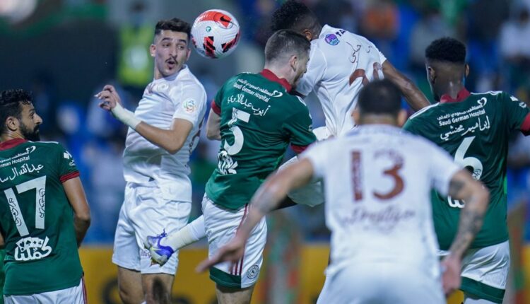 شاهد| نادي الشباب ينجح بصعوبة في التعادل مع الاتفاق