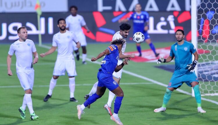 شاهد| الهلال يتعثر أمام الباطن