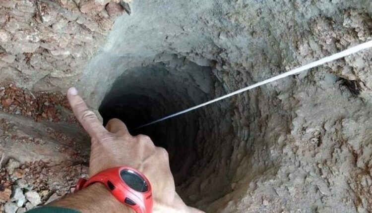 سبب تأخر إخراجه.. توقف مفاجئ بعملية إنقاذ الطفل ريان والمنقذون يصطدمون بما لم يكن بالحسبان