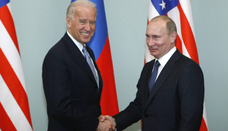 الكشف عن موعد الاتصال الجديد بين بوتين وبايدن وفرص الاتفاق مع الولايات المتحدة