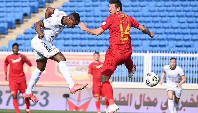 النتيجة المتوقعة لمباراة الشباب ضد ضمك مساء اليوم