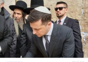 بالصور| كل ما تريد معرفته عن عدو بوتين اللدود فولوديمير زيلينسكي