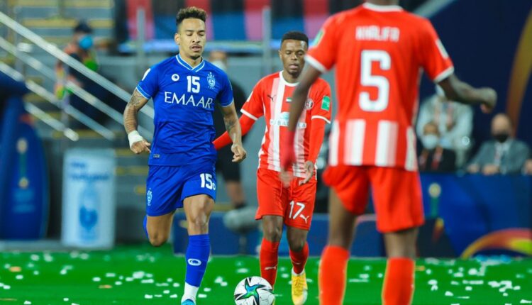 شاهد| نادي الهلال السعودي يهز شباك الجزيرة الإماراتي بـ6 أهداف إلى هدف