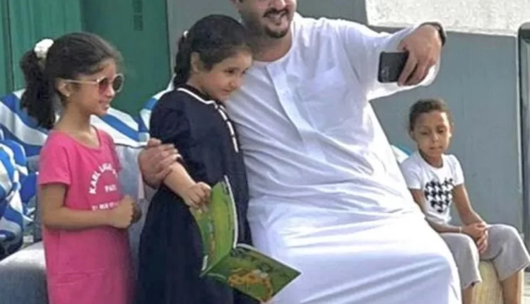 شاهد.. الأمير عبدالعزيز بن فهد بلقطات عفوية مع أسرته