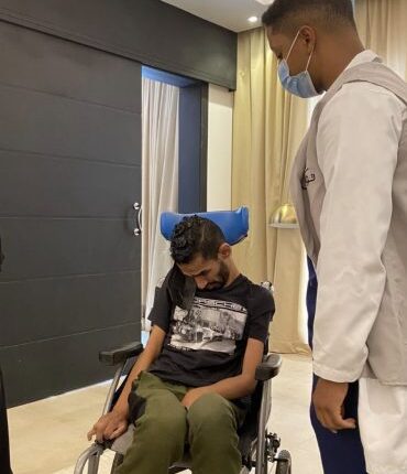 صور جديدة للاعب خالد الزيلعي تشعل منصات التواصل الاجتماعي والسعوديون يبتهلون إلى الله بشفائه