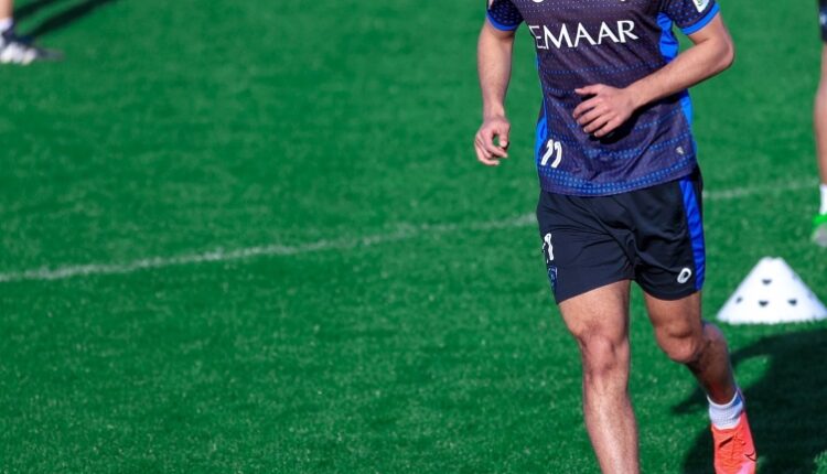 آخر مستجدات إصابة لاعب الهلال صالح الشهري.. كم سيغيب عن الملاعب؟