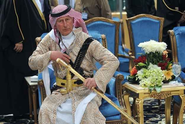 سبب قبول الأمير تشارلز تبرعا بمليون جنيه إسترليني من عائلة زعيم تنظيم القاعدة أسامة بن لادن