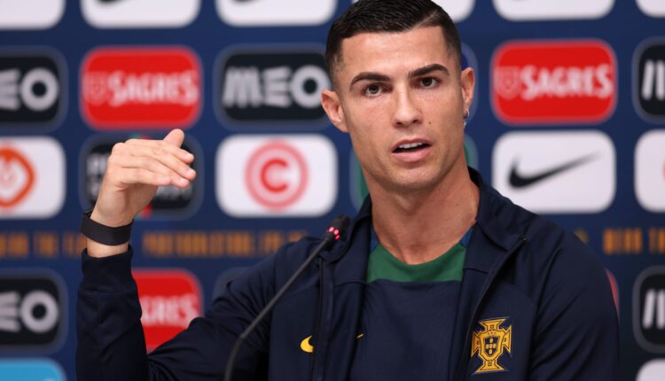 حقيقة قرب انضمام النجم البرتغالي كريستيانو رونالدو لأحد أندية الدوري السعودي