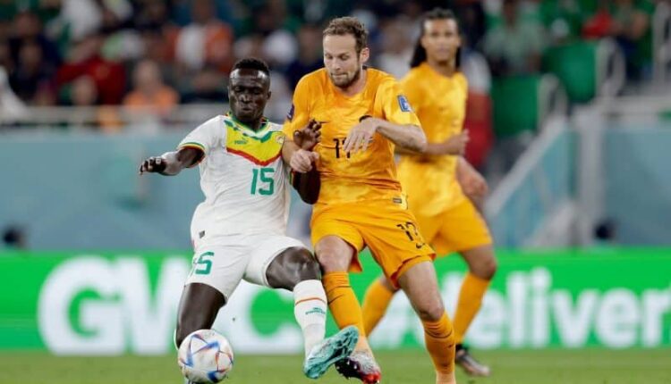 شاهد.. منتخب هولندا يدك شباك السنغال بهدفين