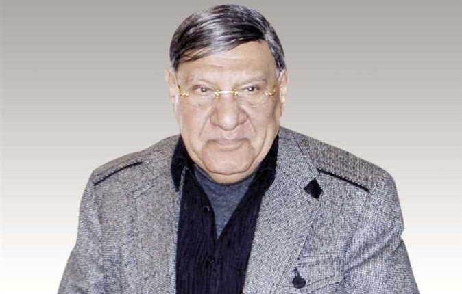 سبب وفاة الإعلامي المصري الشهير مفيد فوزي الذي تخفى تحت اسم فتاة 18 عاما