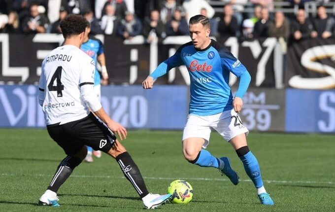 نابولي يدك شباك سبيزيا بثلاثية.. شاهد أهداف وملخص المباراة