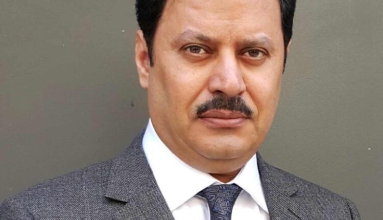 الصحفي السعودي عبدالعزيز الخميس يدافع عن إسرائيل على قناة إماراتية