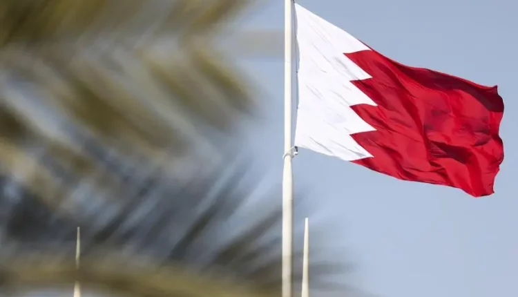 بريطاني في مجال الآثار يُكرّم بوسام “OBE” لفحصه الماضي الاستثنائي لمملكة البحرين