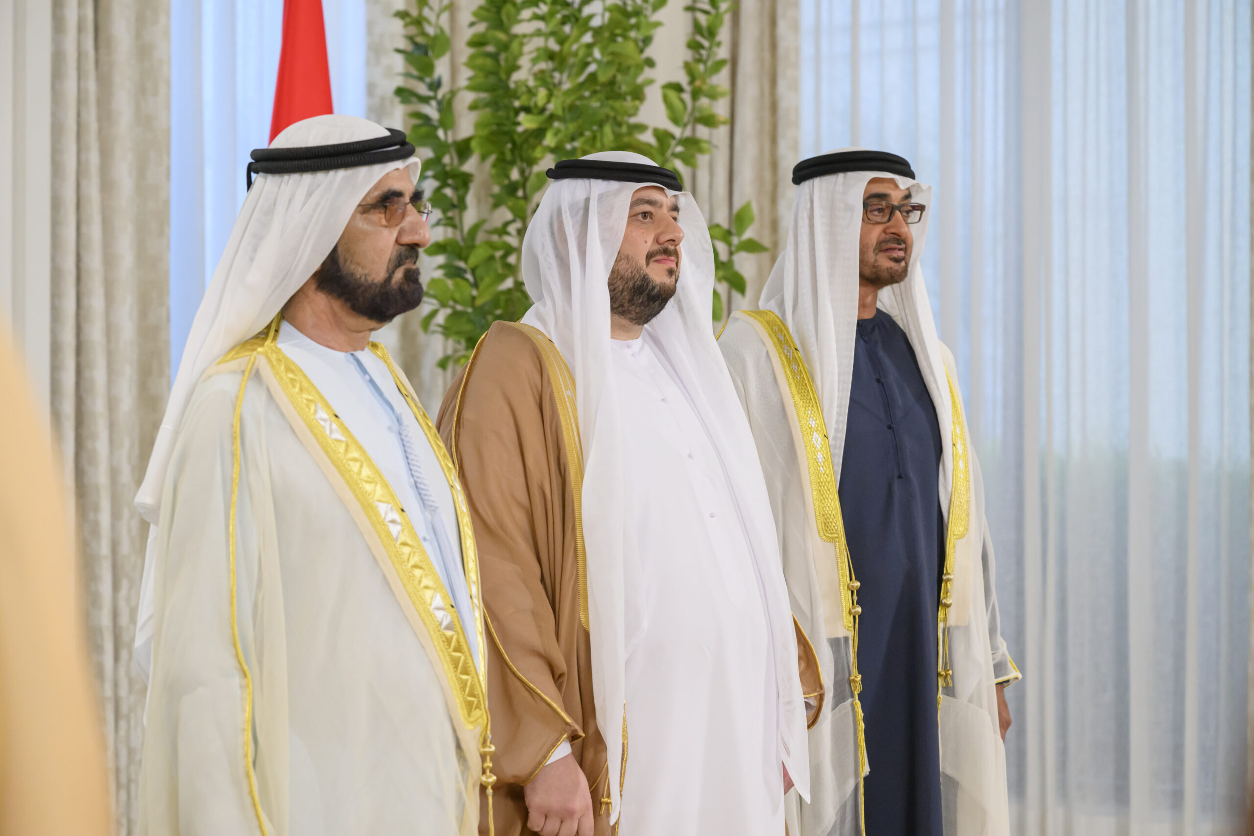 أول وزير للاستثمار يؤدي اليمين القانونية في الإمارات