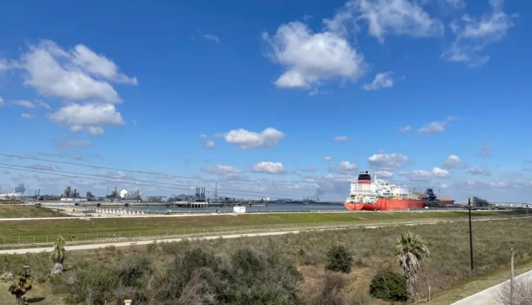 قراءة في استثمار شركات النفط الخليجية في الغاز الطبيعي المسال الأميركي