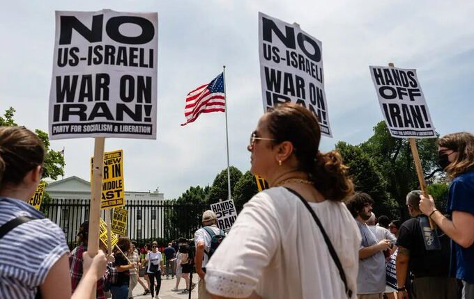 جدل قانوني ودستوري بعد غارات ترامب على المنشآت النووية الإيرانية