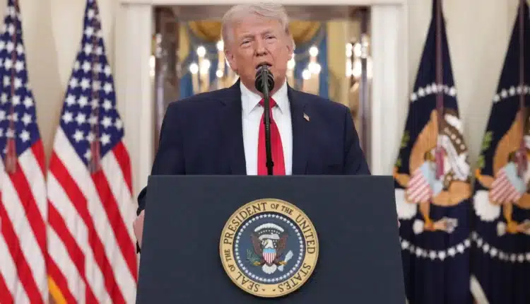 ترامب: ستقصف الولايات المتحدة إيران "لإعادتها إلى العصر الحجري"