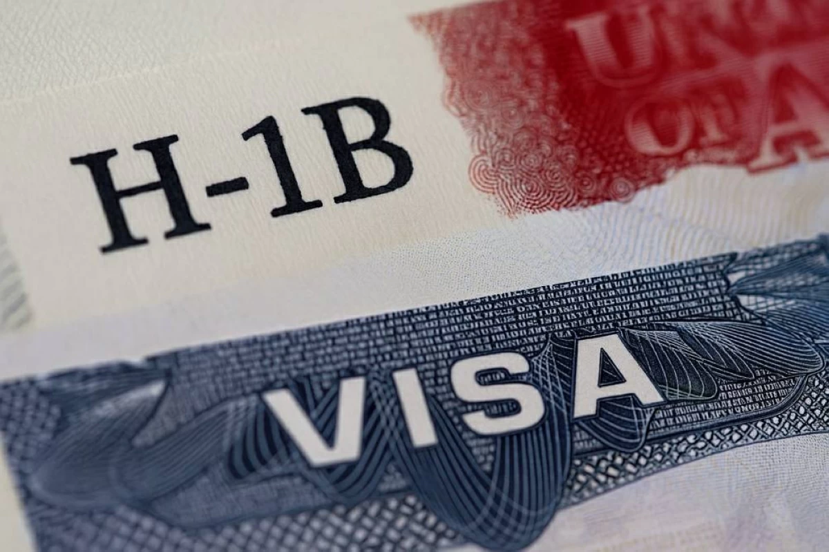 إدارة ترامب تقترح فرض رسوم بـ103 آلاف دولار على تأشيرات العمل H-1B