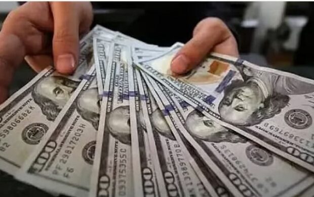 الدولار الأمريكي قرب أدنى مستوياته في أشهر واليورو يتجاوز 1.16