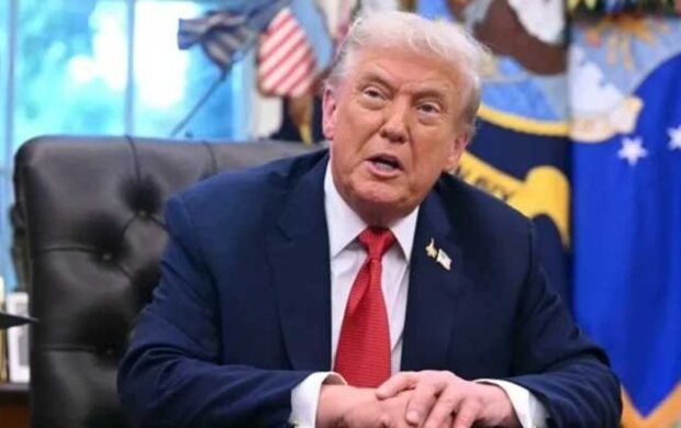 ترامب يعلن أن مضيق هرمز مفتوح ويؤكد عجز إيران عن دفع رواتب جنودها